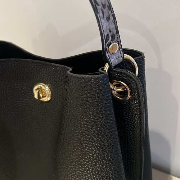 Black Fashion Vegan Leather Bucket Bag with Handle and Shoulder Strap 9”x9”x5” - Picture 3 of 11